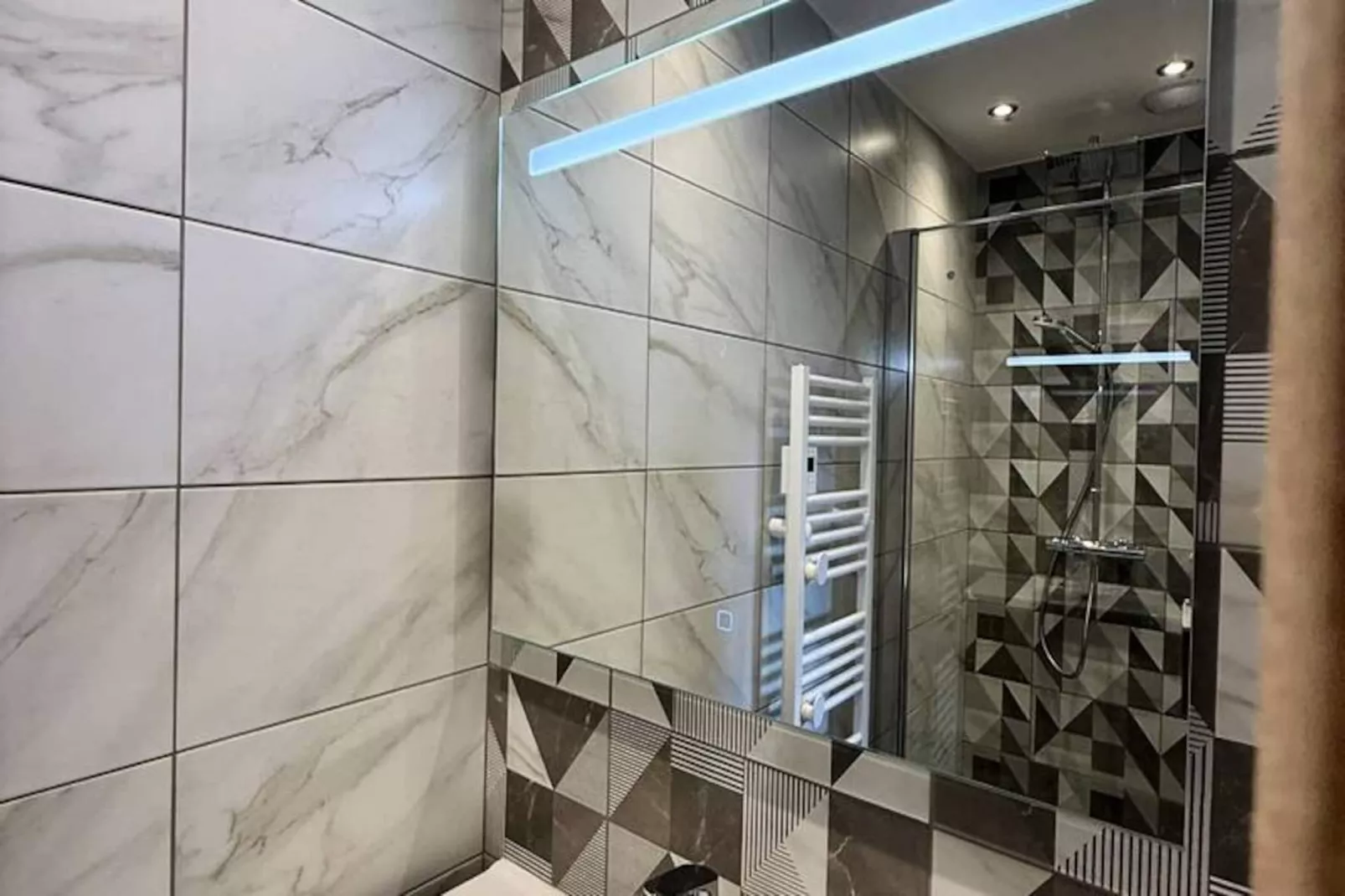 Résidence Complexe Aiguilles-Untagged