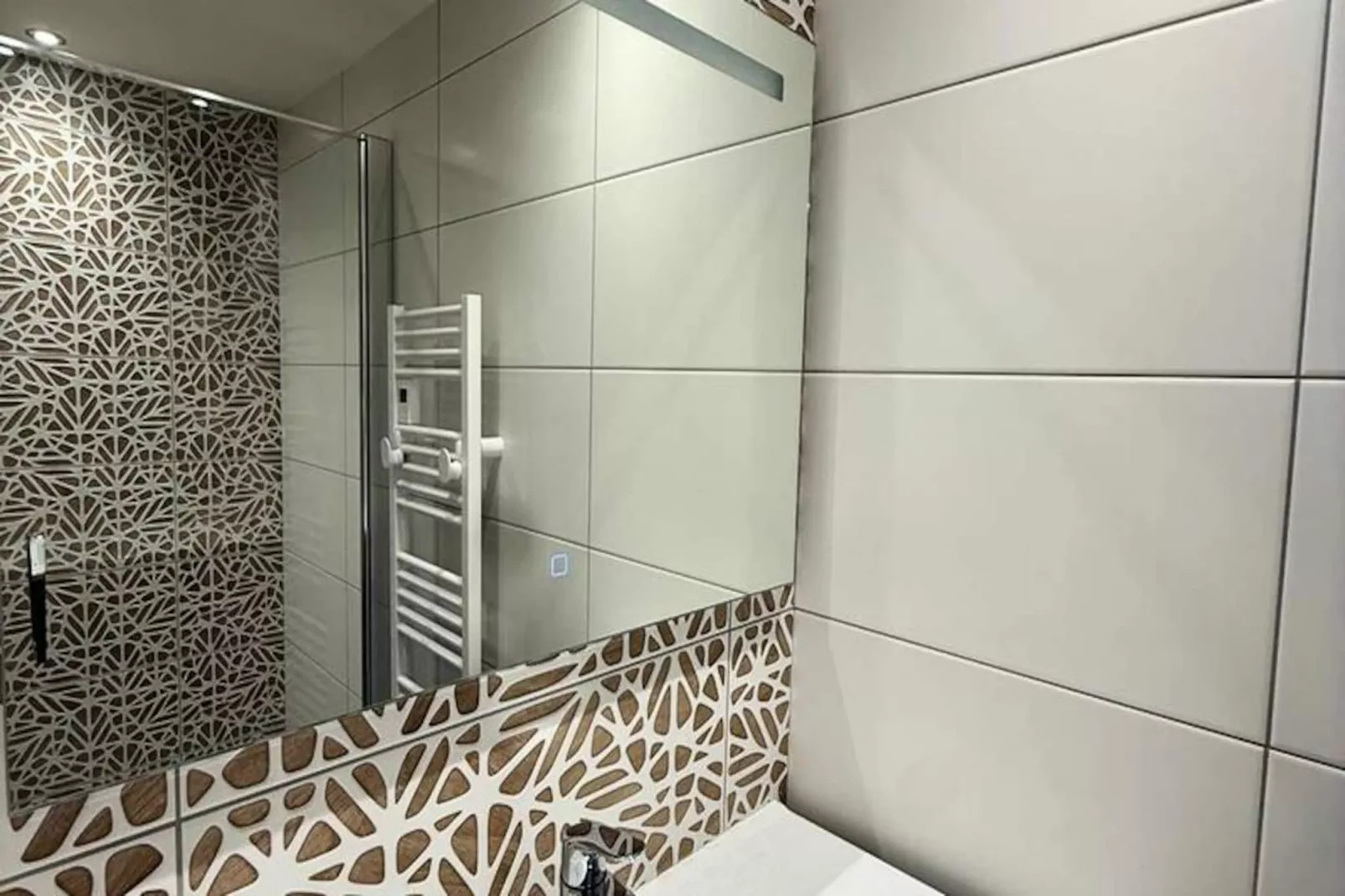 Résidence Complexe Aiguilles-Untagged