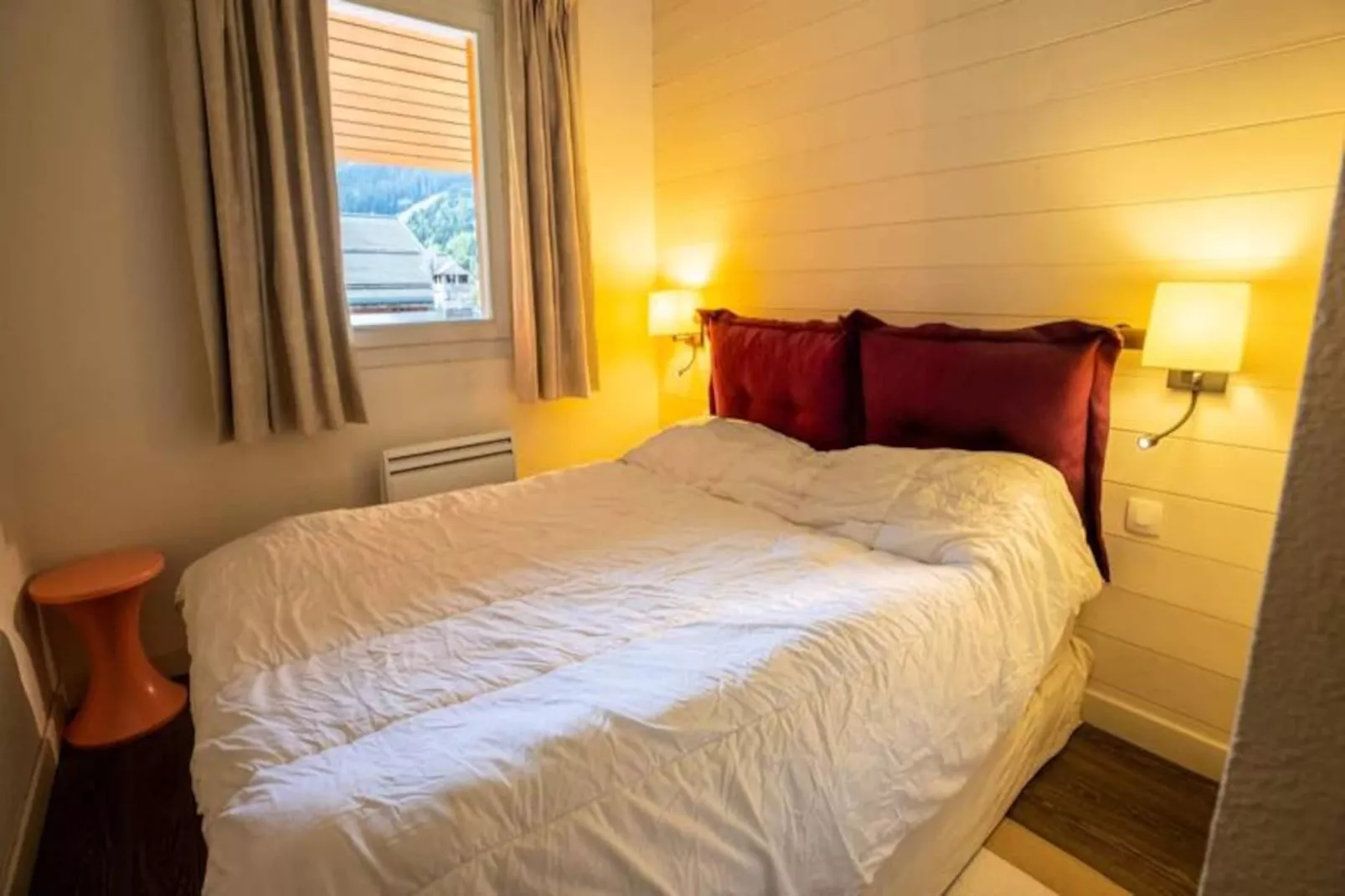 Cybeles 8 - Untagged