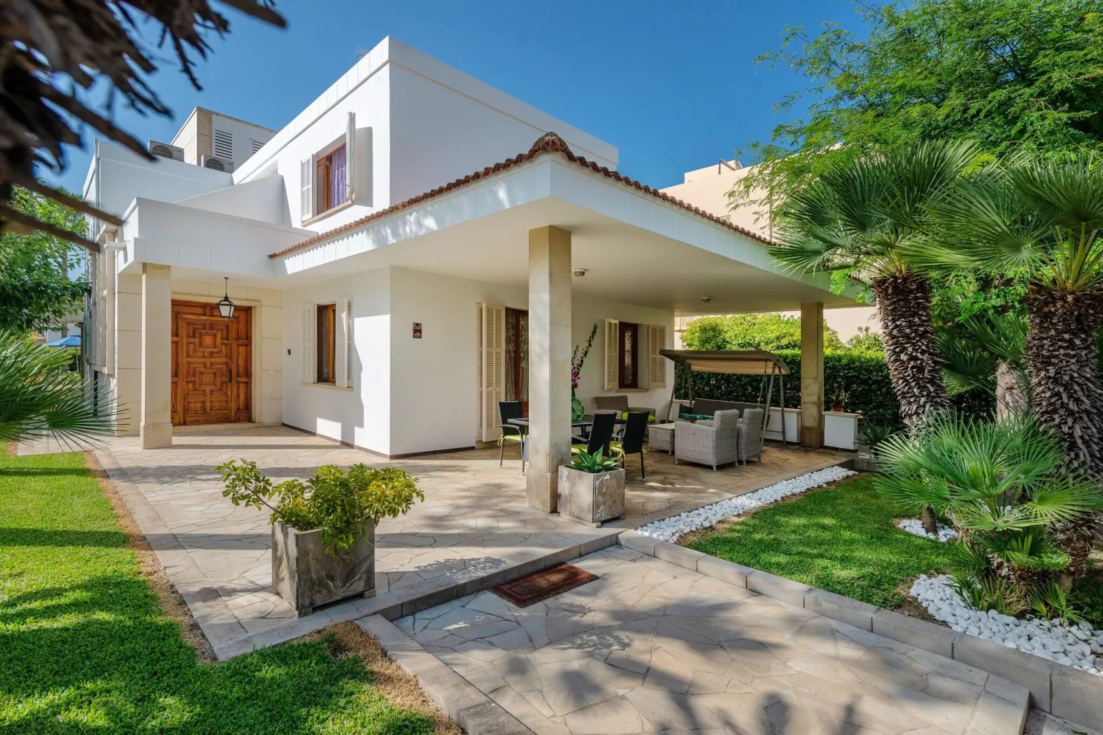 Estrel-Exterior summer