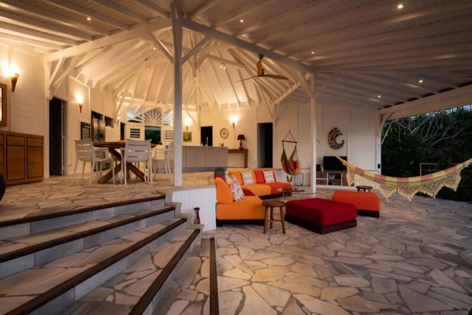 Villa Calico - Untagged