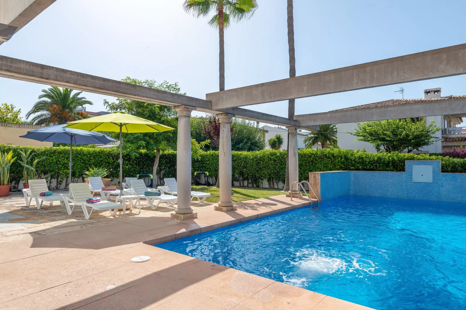 Estrel-Exterior summer