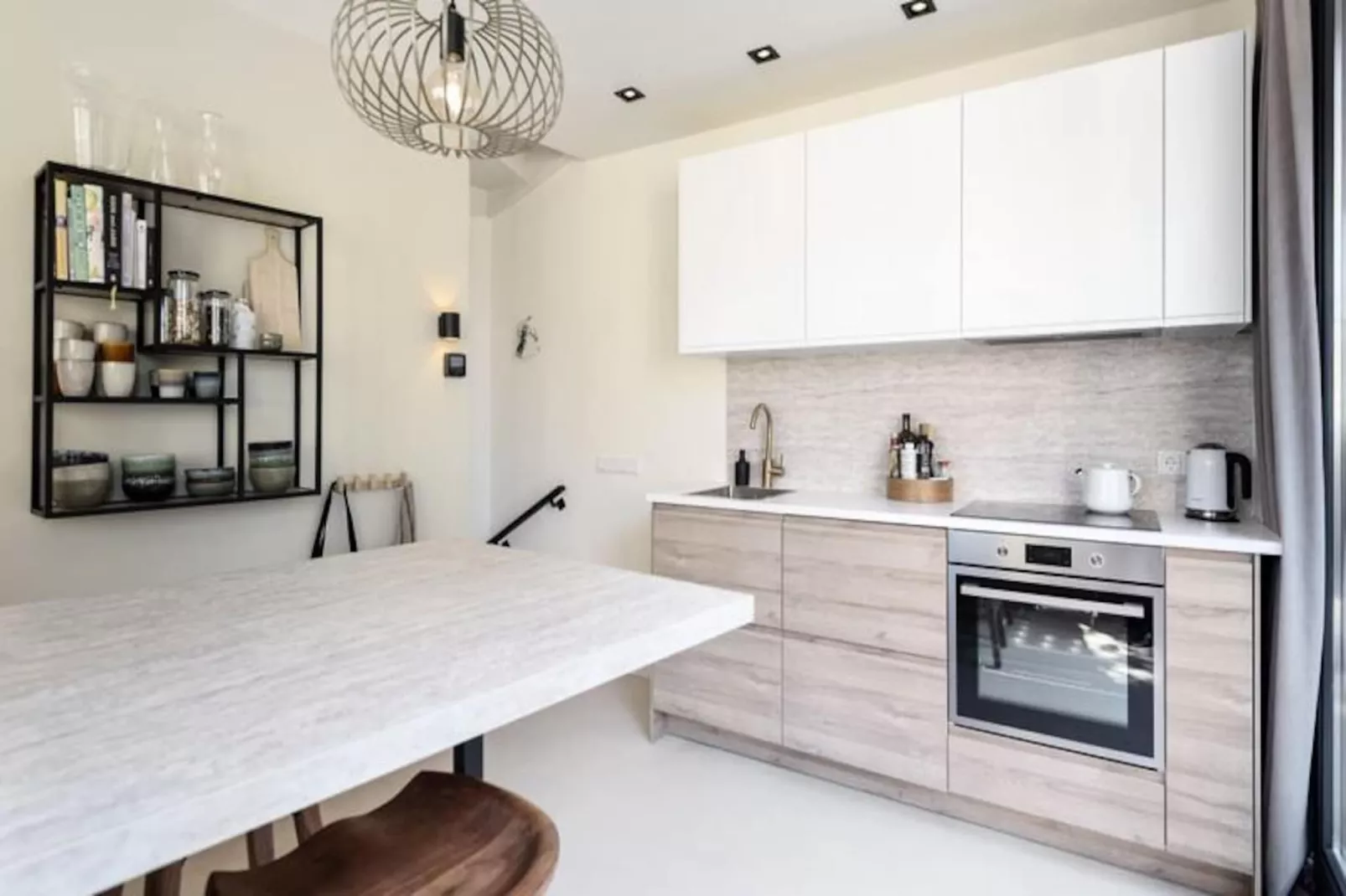 The Modern Burrow-Nicht zugeordnet