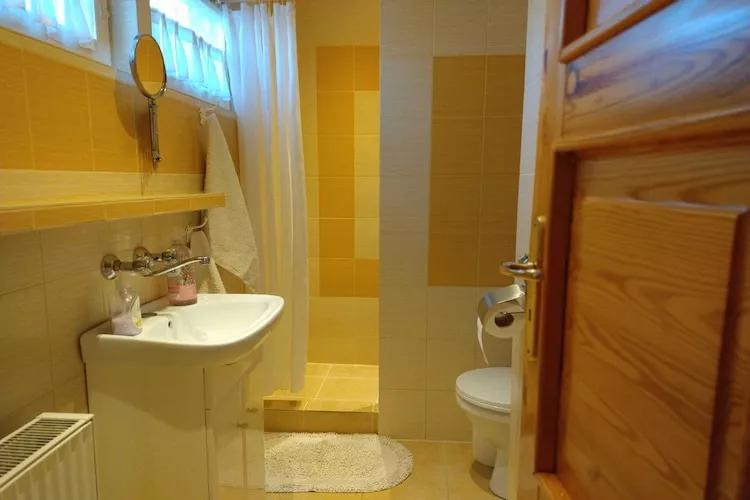 Dom wakacyjny w Szymbarku dla max 8 osób-Bathroom