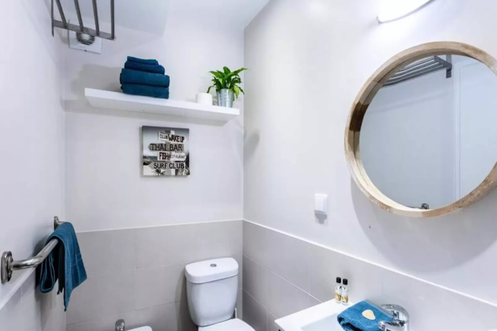 Mariners (4) - Bright And Stylish Apartment-Untagged