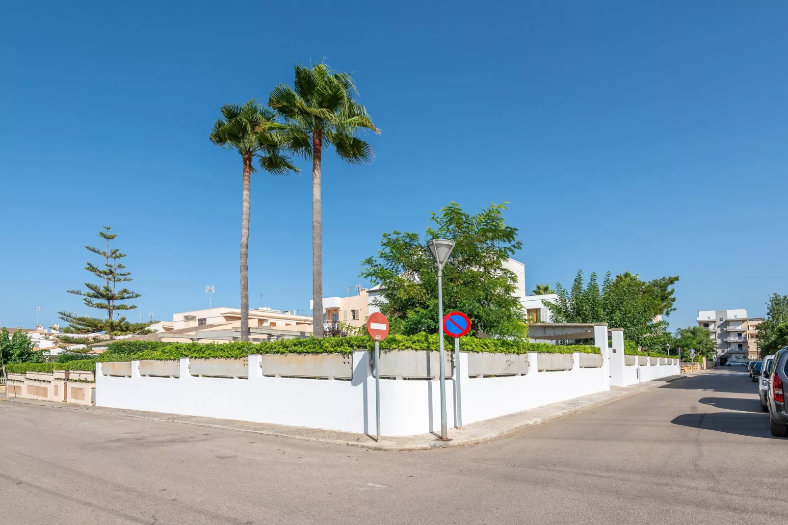 Estrel-Exterior summer