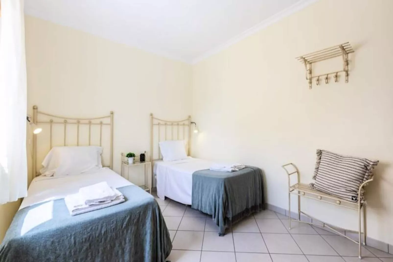 Altura Beach Apartment-Untagged