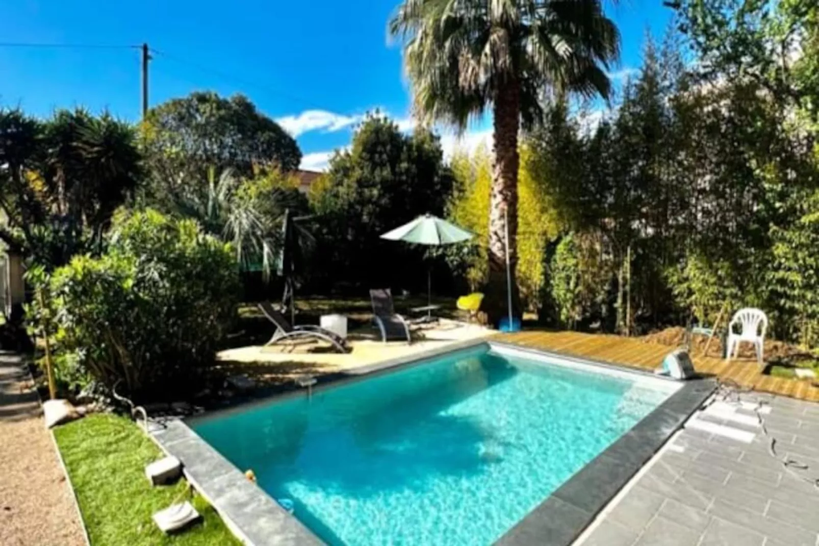 Résidence Maison De Vacances Au Centre-ville D'antibes Avec Piscine Priv&eacute;e-Untagged