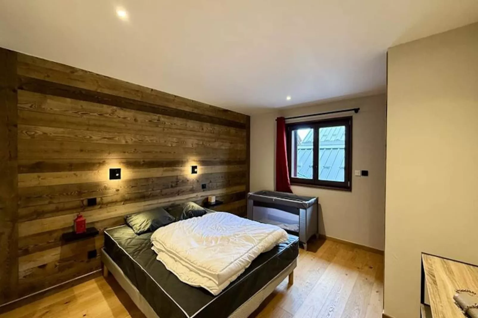 Résidence Complexe Aiguilles-Untagged