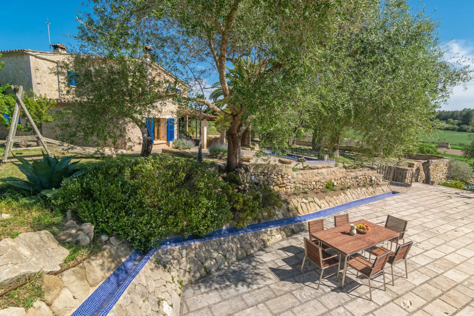 Hortella (ecofinca)-Exterior summer