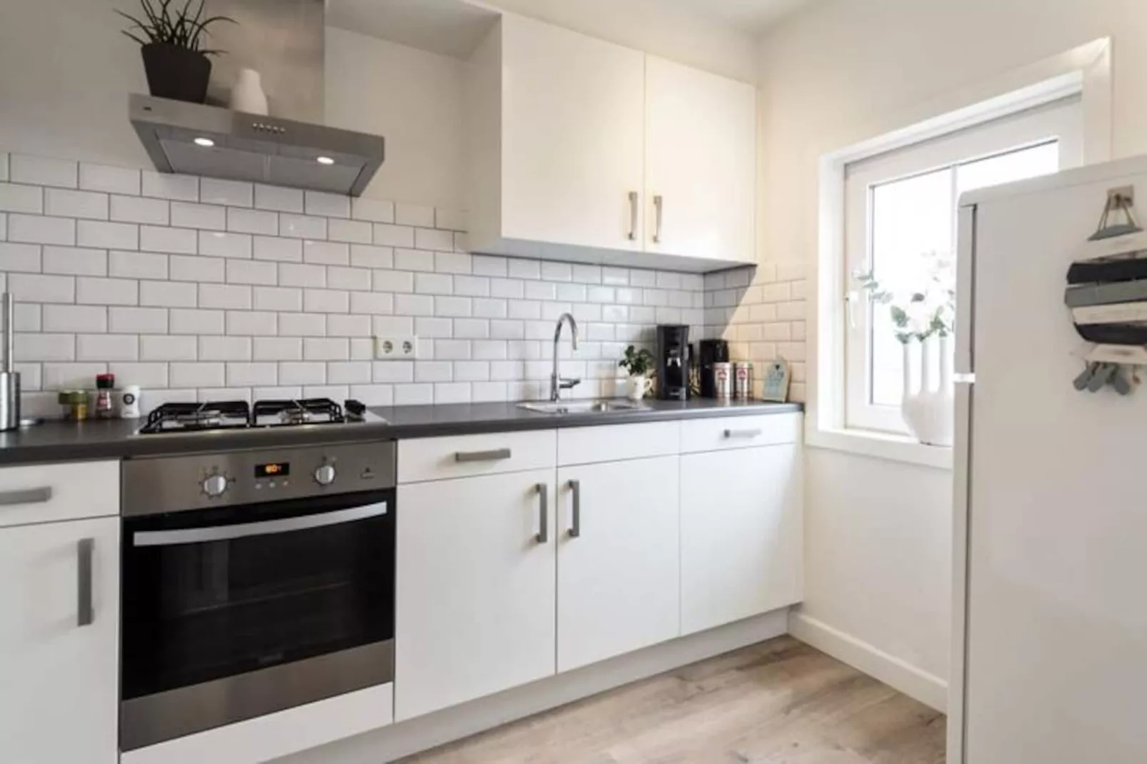 The Beach & Town Suite-Untagged