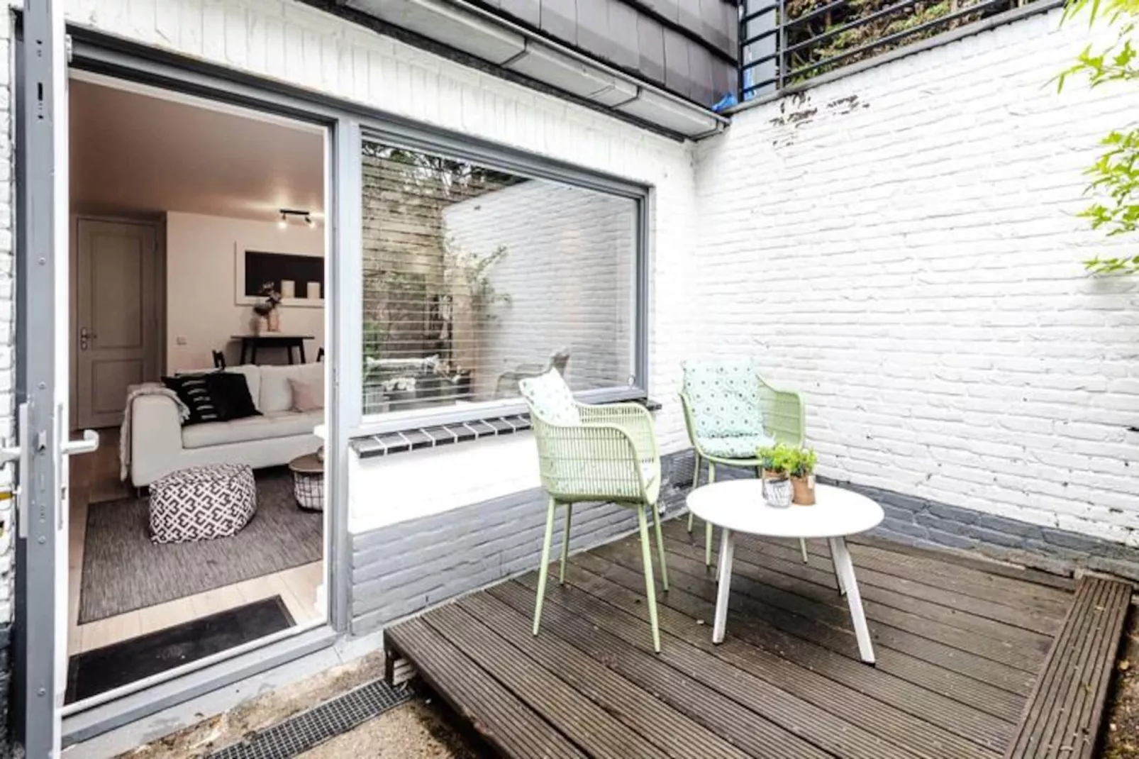 Summer House - Souterrain-Non tagué