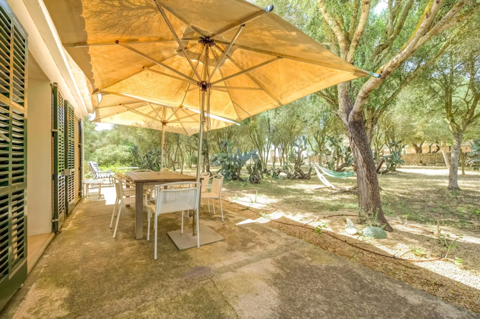 Gallinero-Terrace balcony