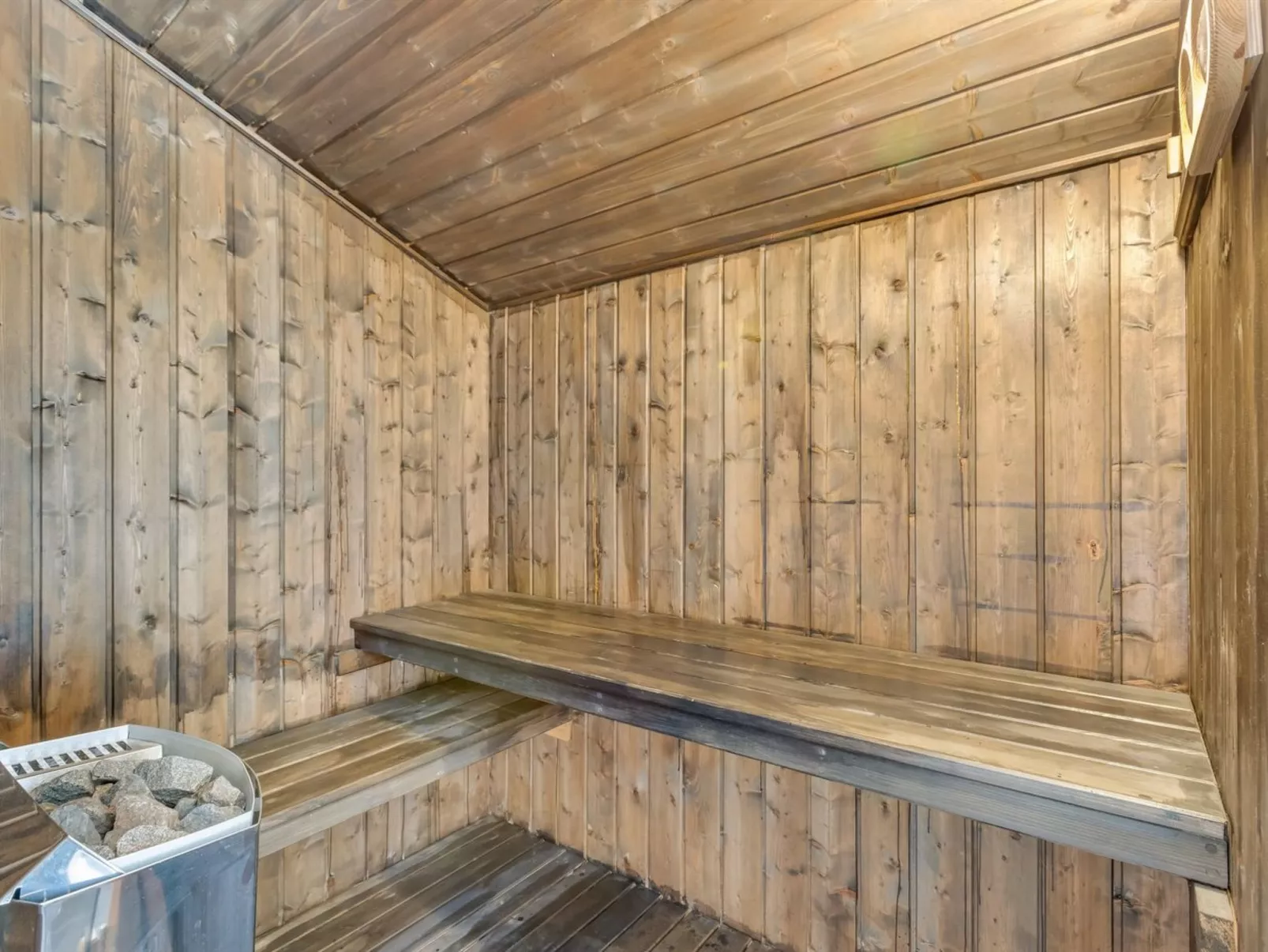 "Arny" - 1.5km from the sea-Inside