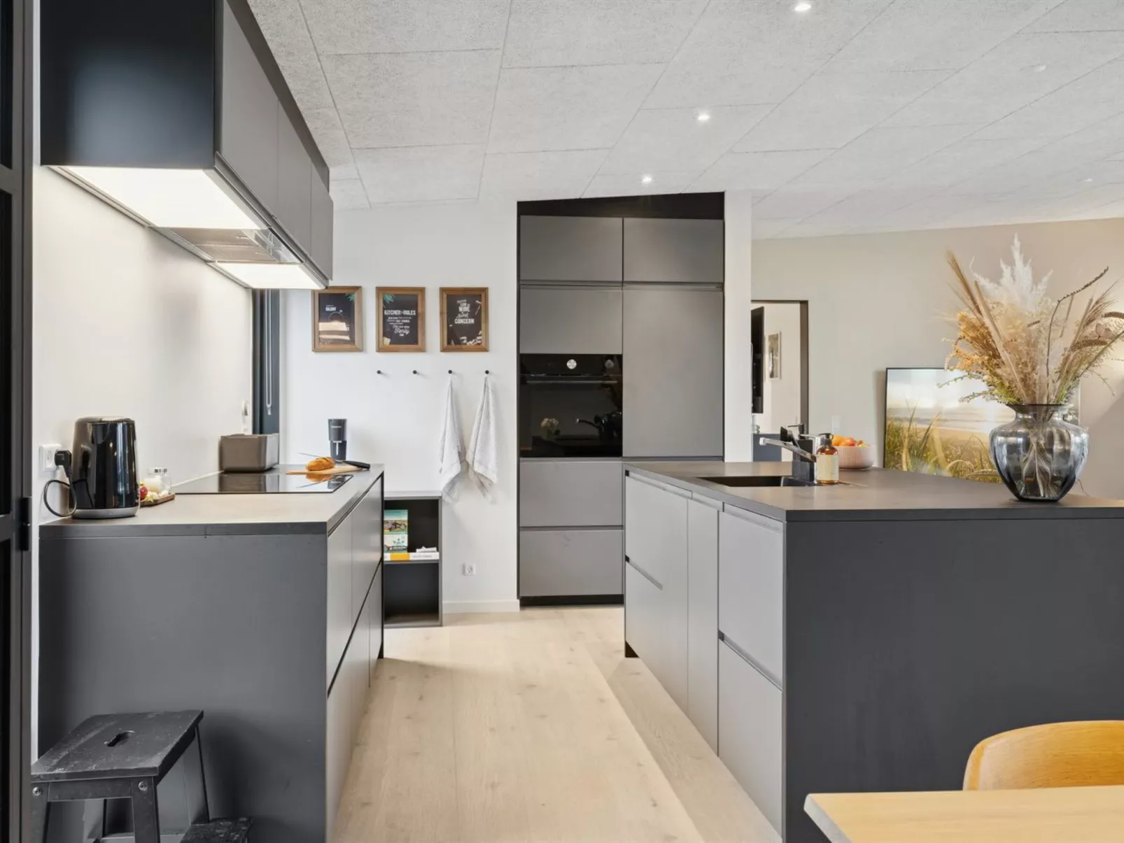 "Emelina" - 300m from the sea-Drinnen