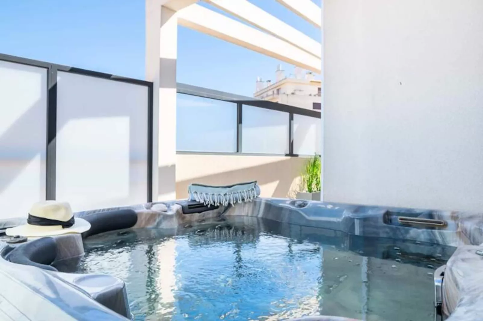 Résidence 4p Rooftop Avec Jacuzzi & Parking, Cannes-Nicht zugeordnet