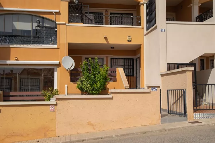 Bungalow-Exterior summer