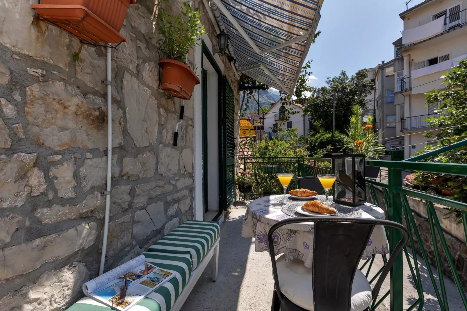 Apartments Kata - Three Bedroom Apartment with Balcony-Terrace balcony