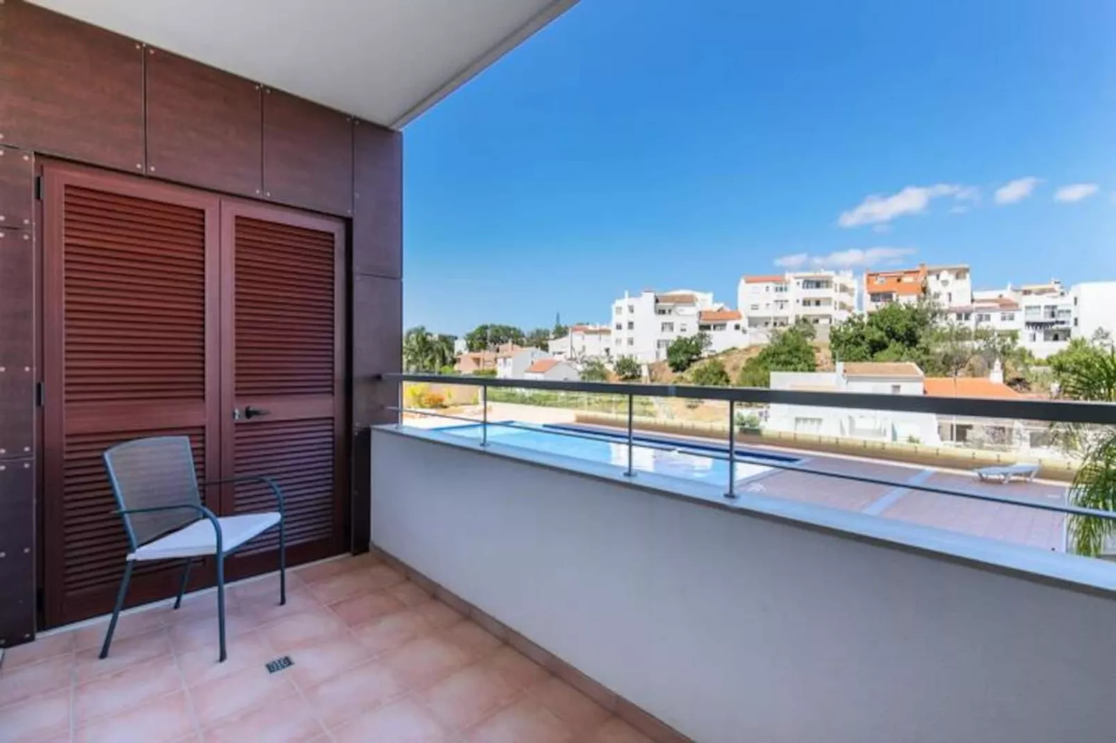 Apartment Henri-Non tagué