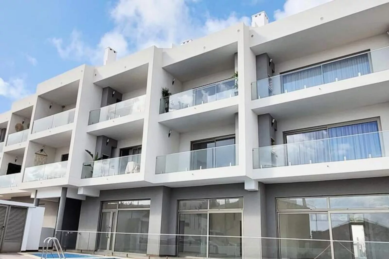 The Kuuyi Suite - Burgau-Untagged