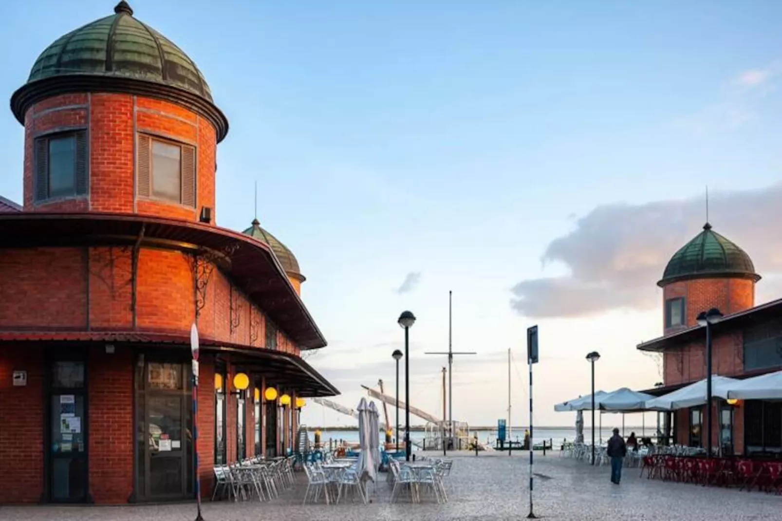 Dourada Townhouse - Olh&atilde;o-Non tagué