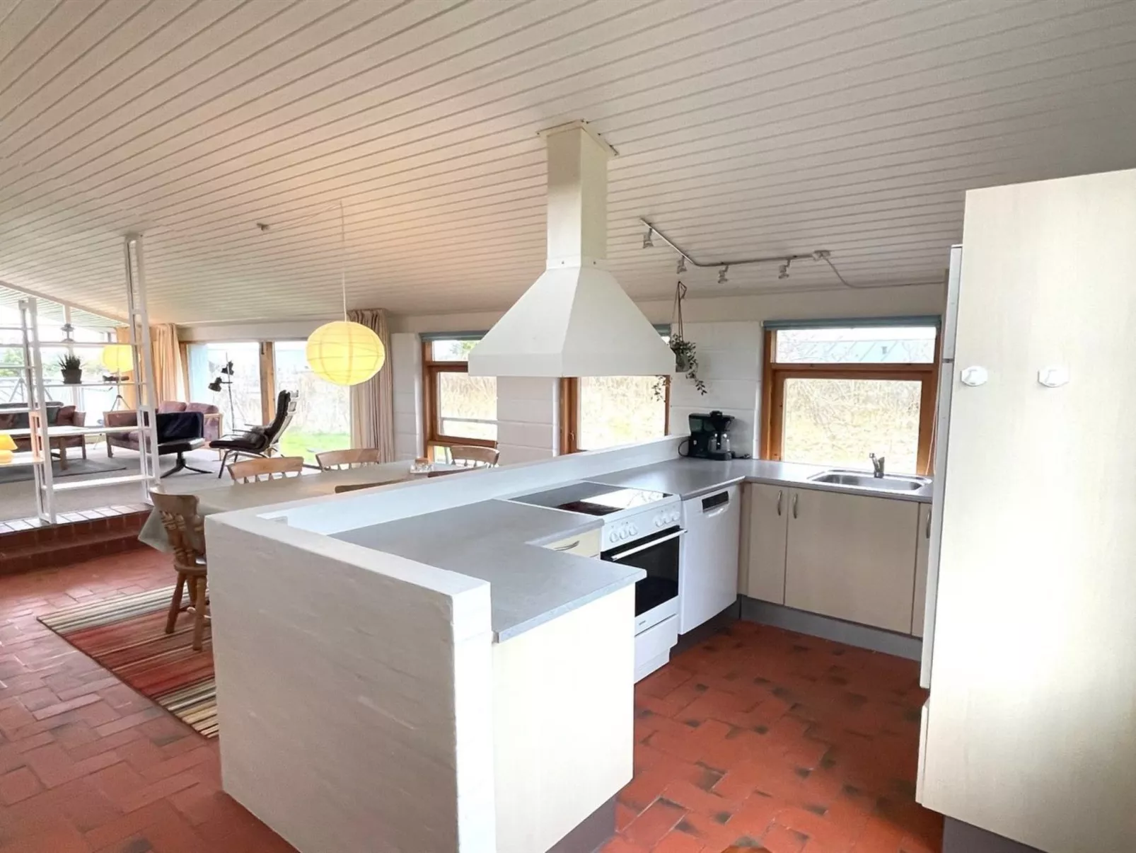 "Hansen" - 600m from the sea-Dedans