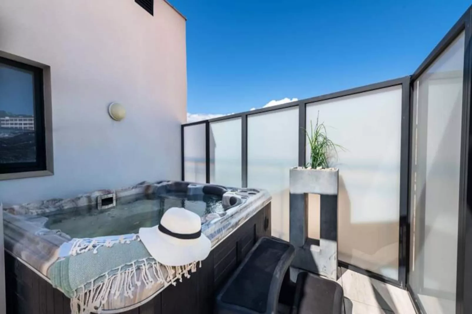 Résidence 4p Rooftop Avec Jacuzzi & Parking, Cannes-Nicht zugeordnet