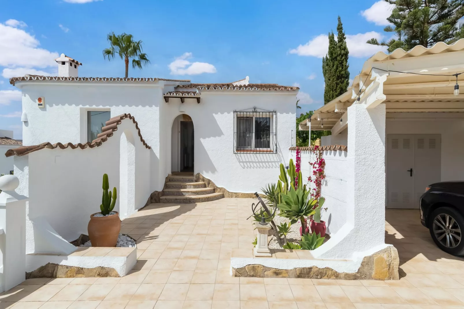 El Paraíso-Exterior summer