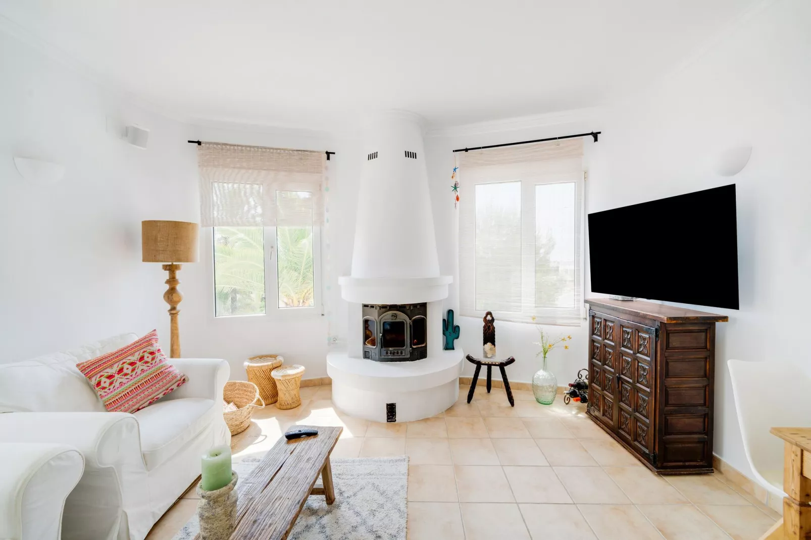 El Paraíso-Living room