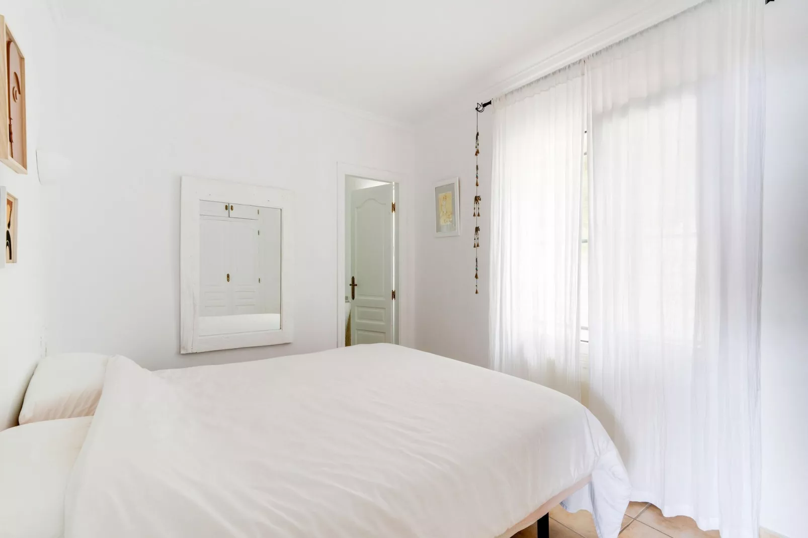 El Paraíso-Bedroom