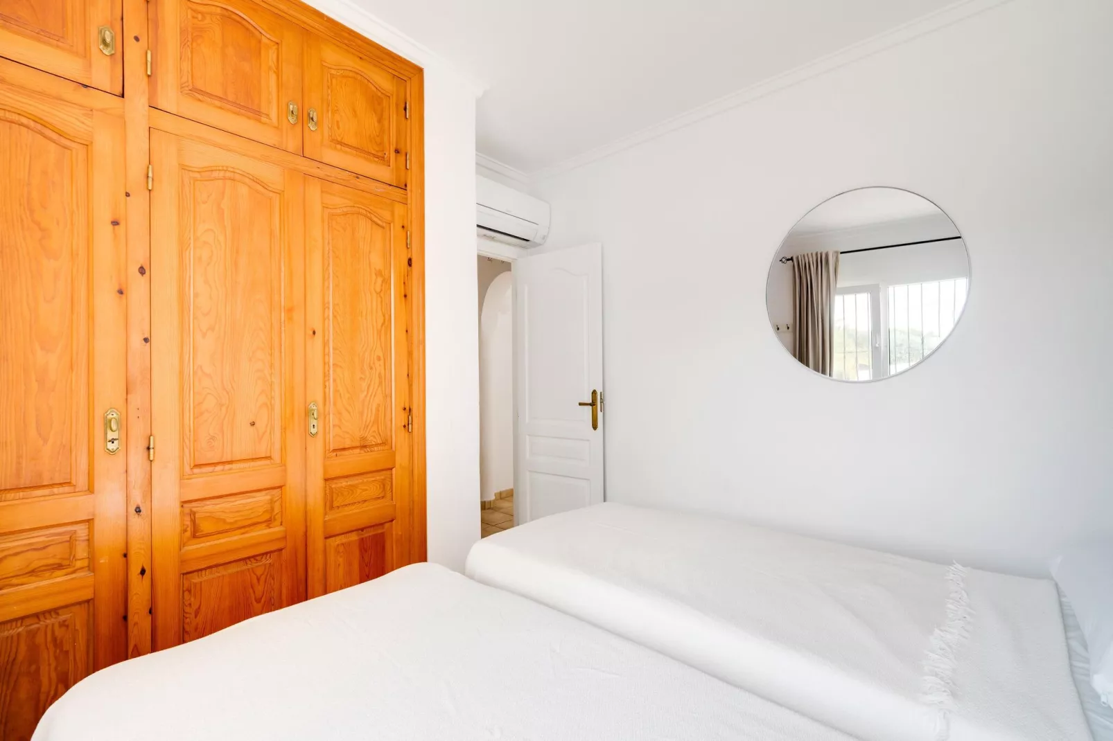 El Paraíso-Bedroom