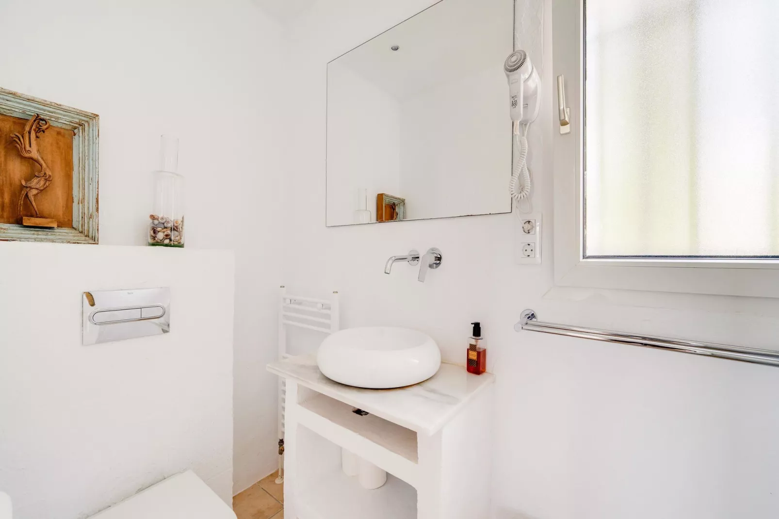 El Paraíso-Bathroom