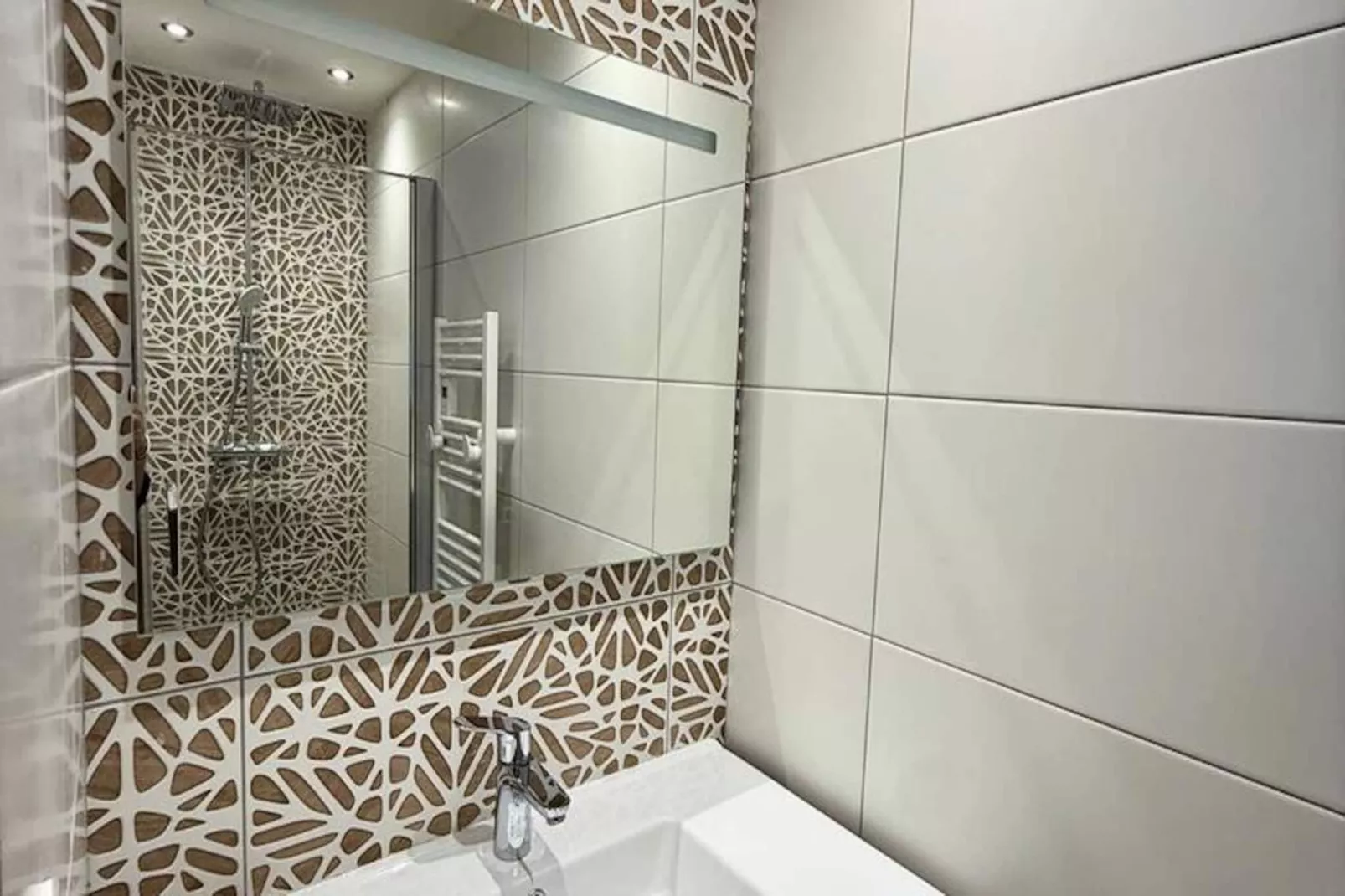 Résidence Complexe Aiguilles-Untagged