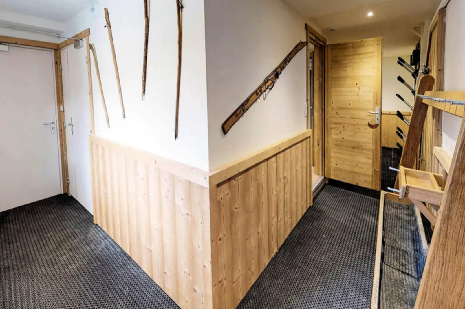 Chalet De Manou-Untagged