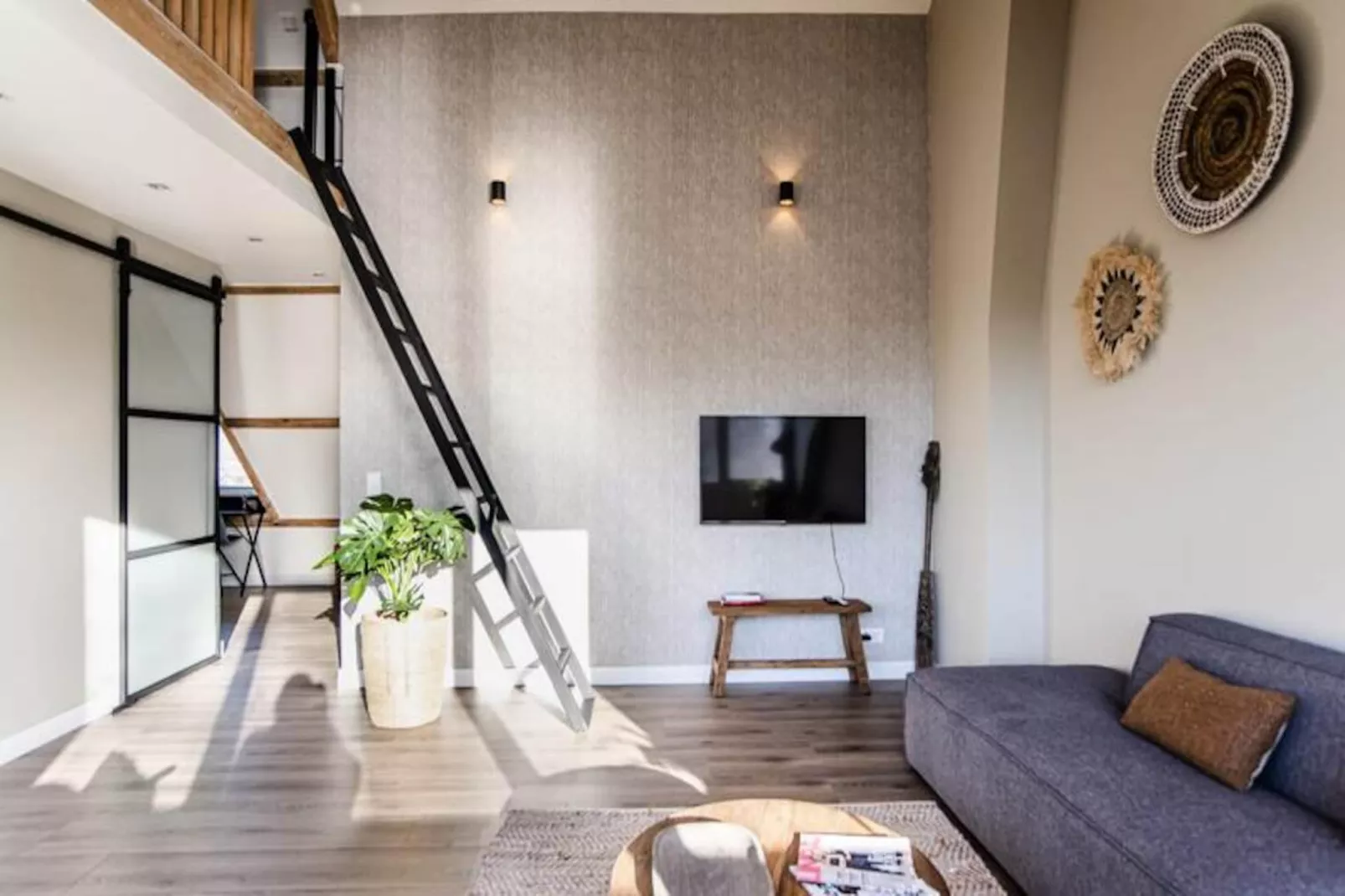 Spacious Luxury Loft-Untagged