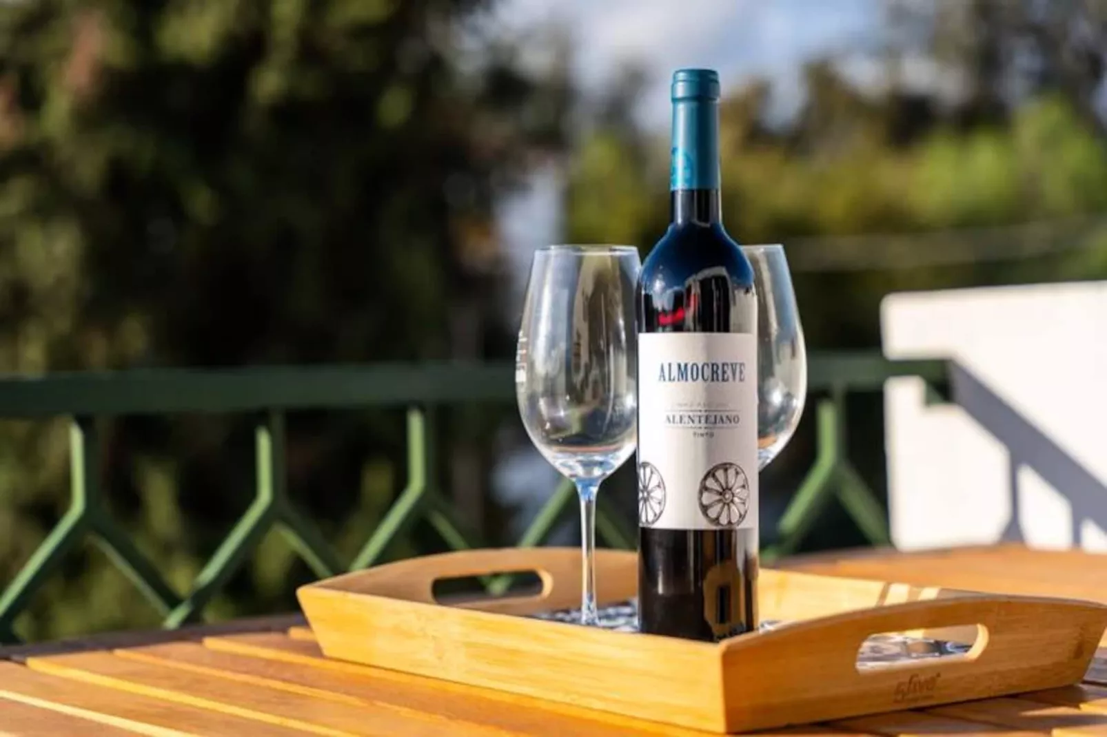 Casa Verde - Traditional Townhouse-Non tagué