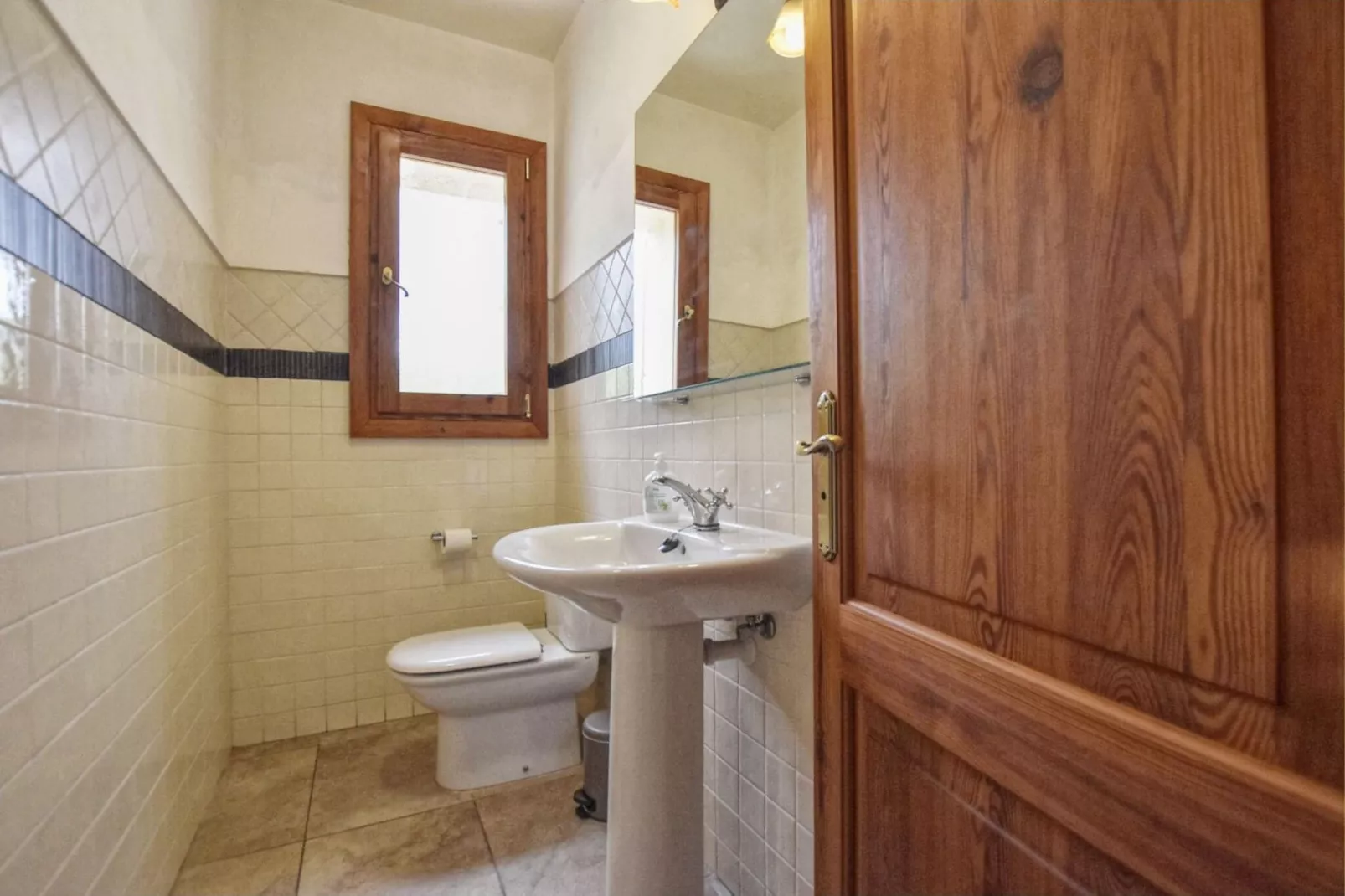 Pla de Ses Rotes-Badezimmer