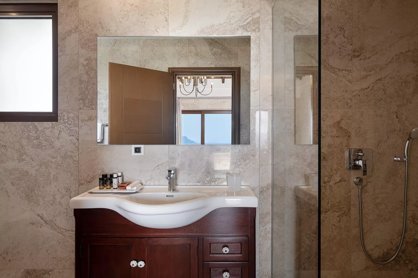 Villa Aloni 7prs-Badezimmer