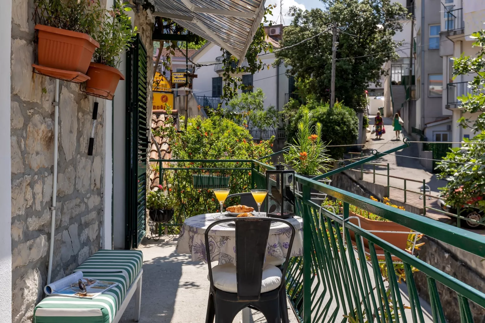 Apartments Kata - Three Bedroom Apartment with Balcony-Terrace balcony