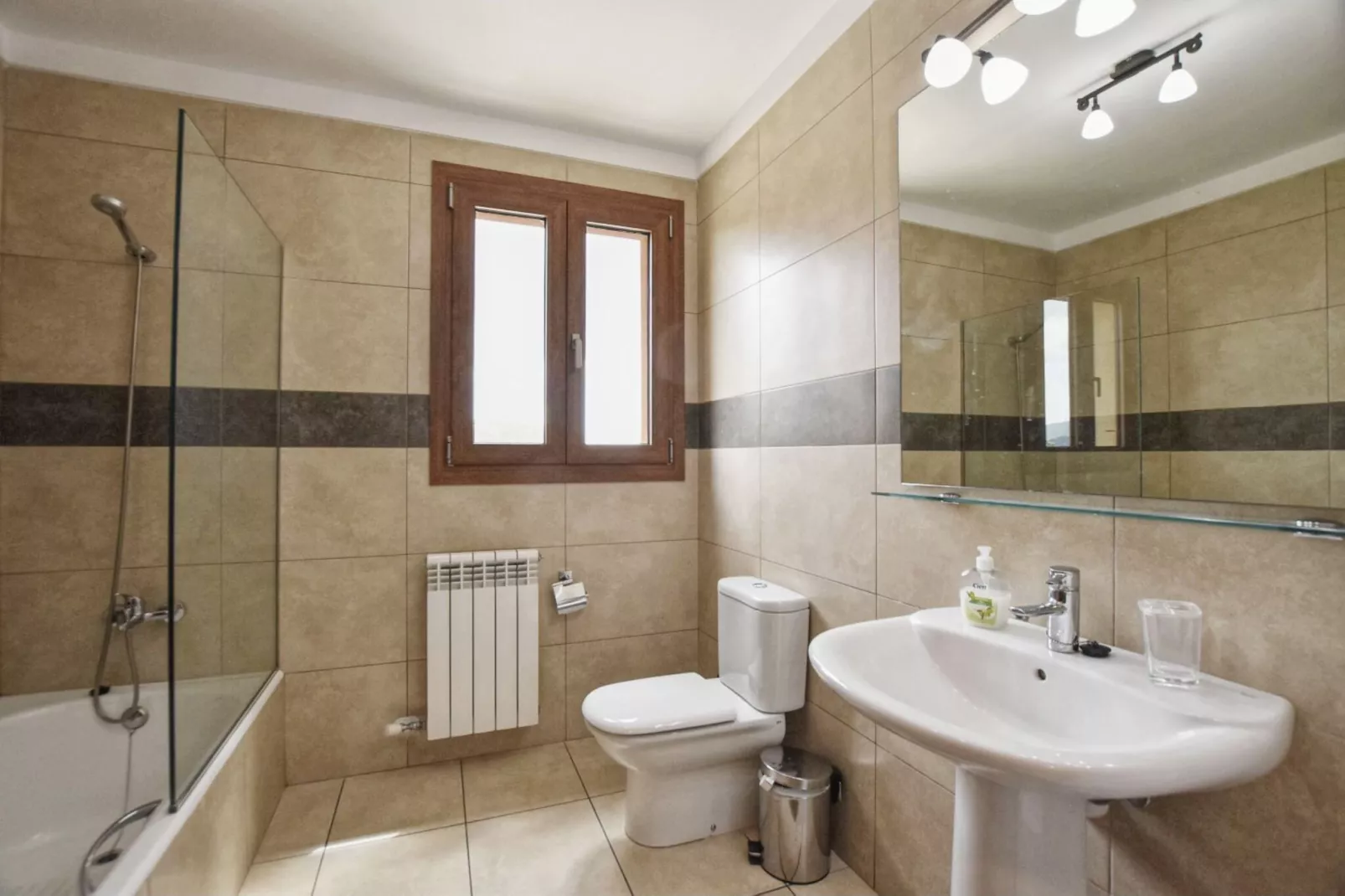 Sastre Blanquer-Bathroom