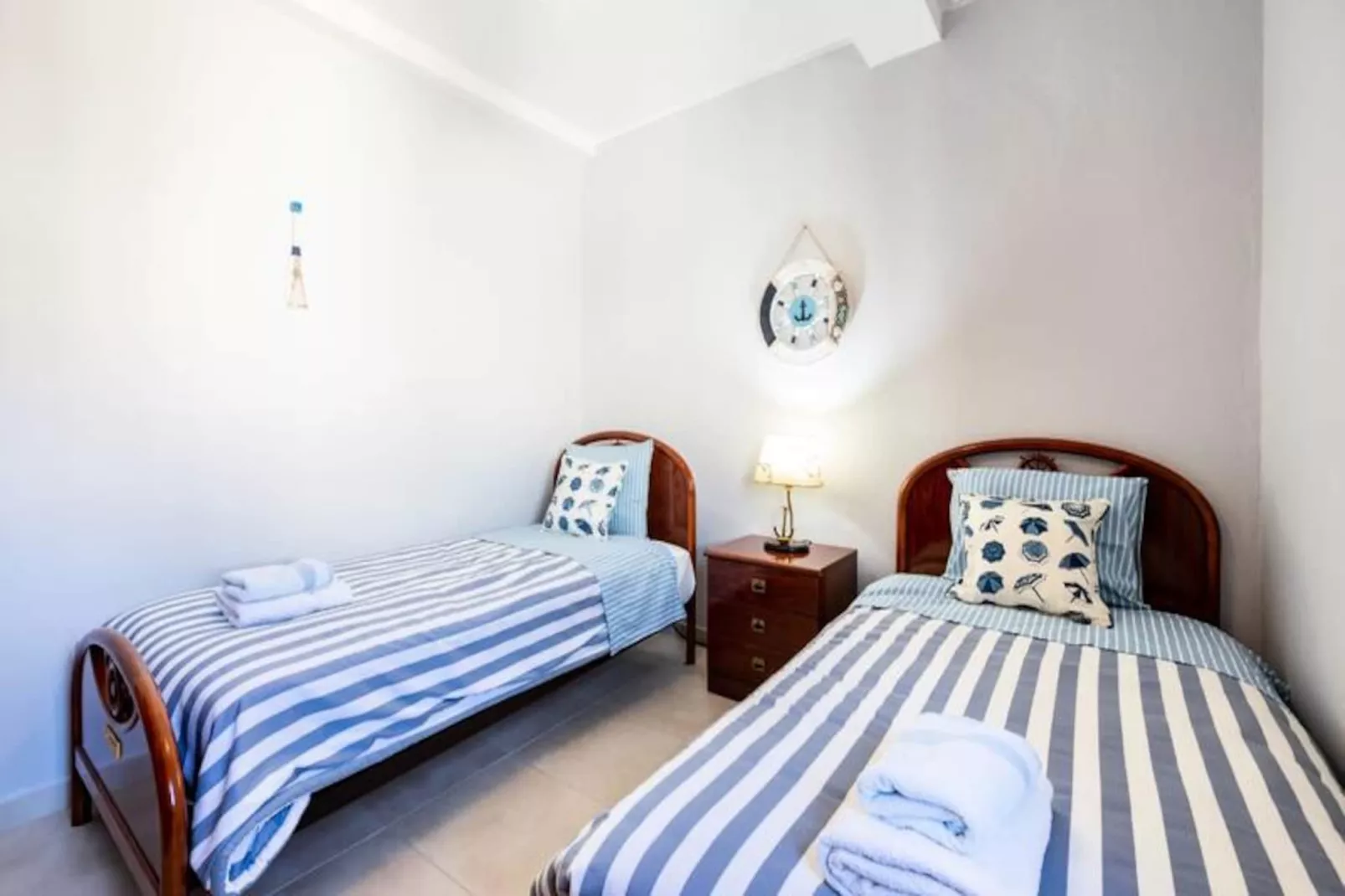 Bay View Townhouse-Non tagué