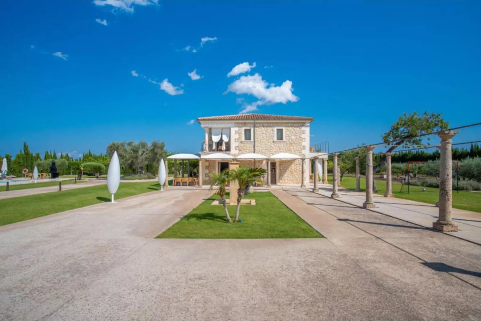 Ses Rentadores-Exterior summer