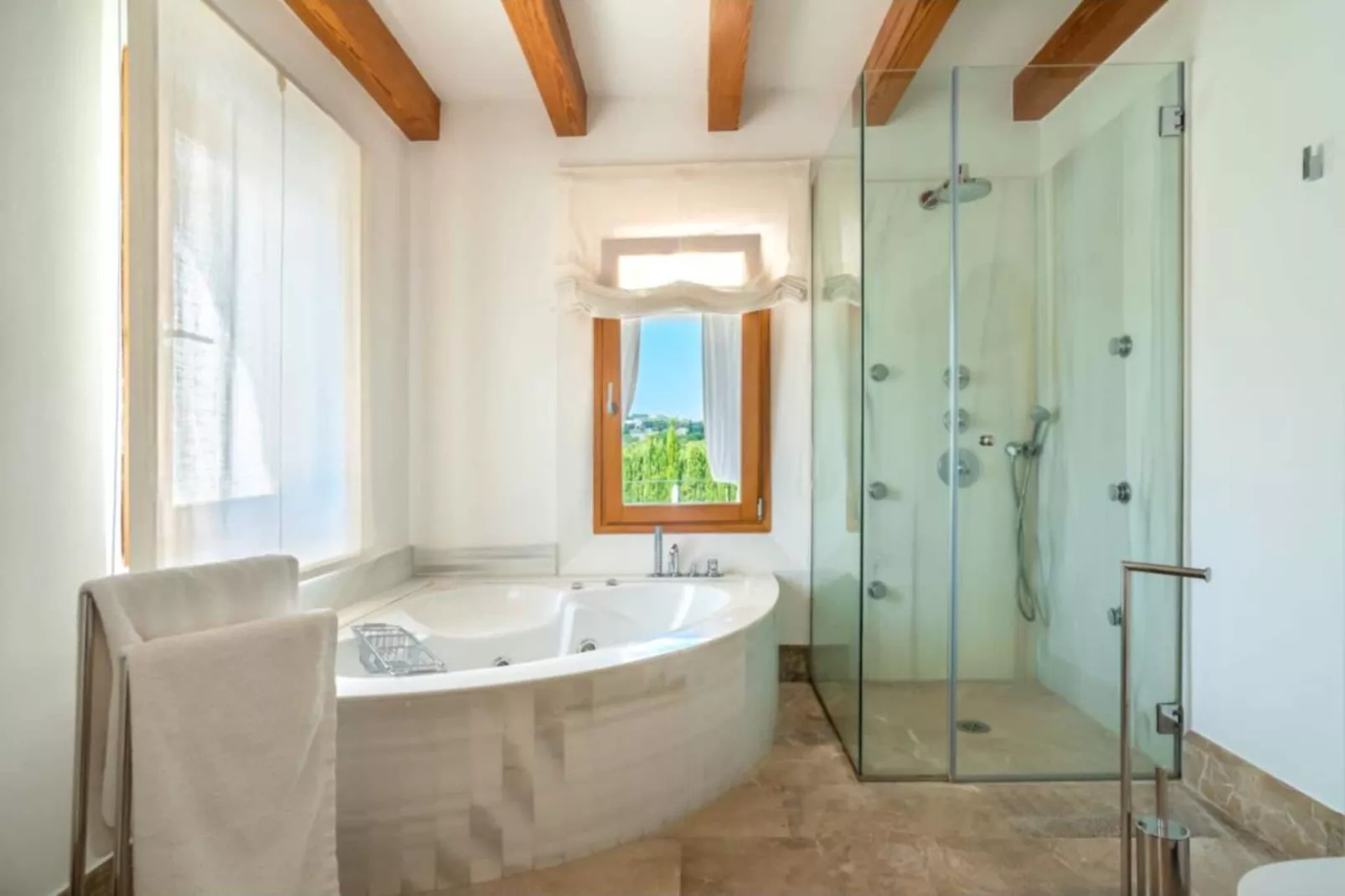 Ses Rentadores-Bathroom