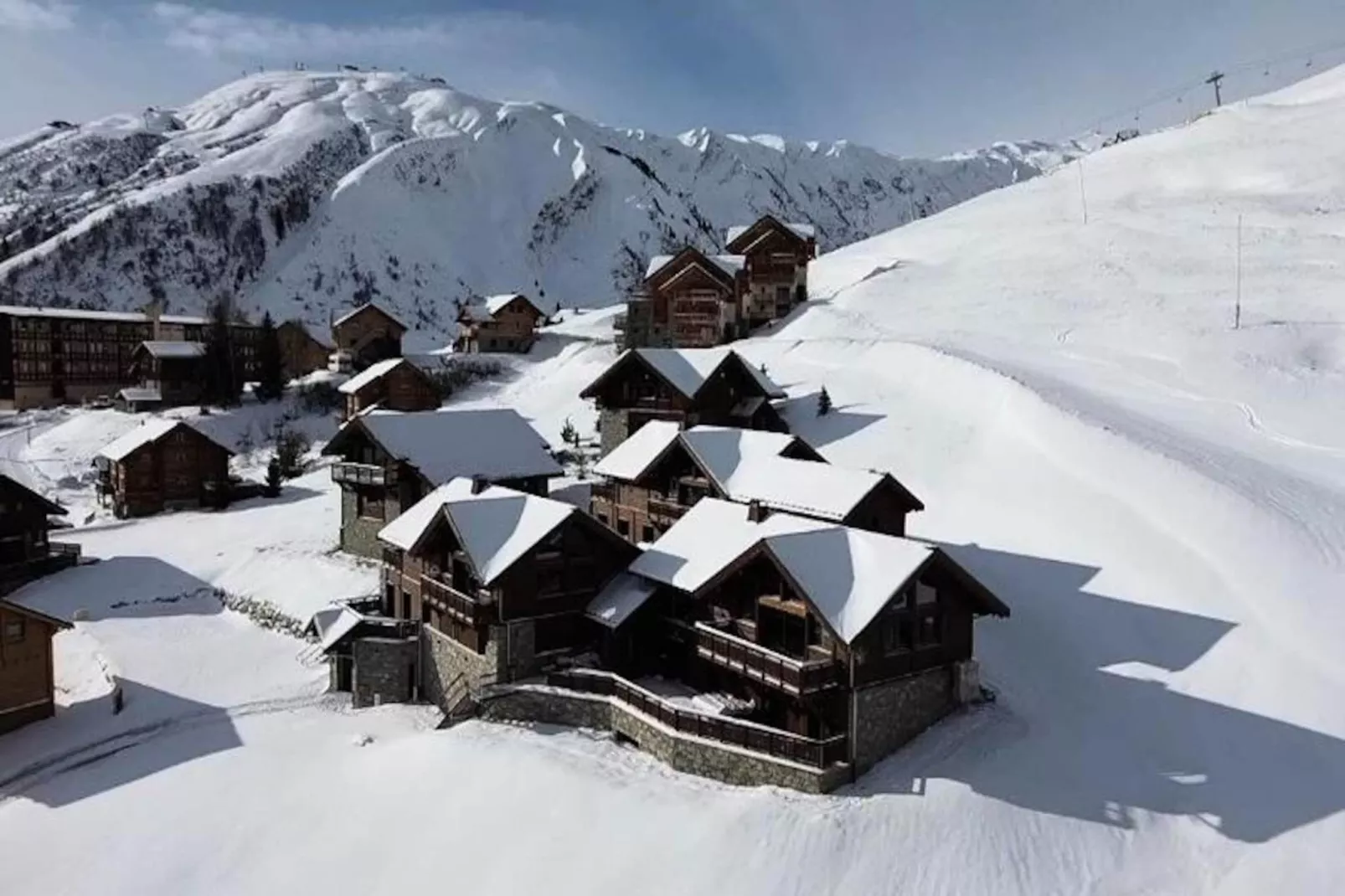 Résidence Complexe Aiguilles-Untagged