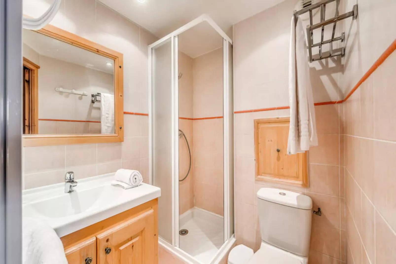 Chalet Gypaete-Untagged