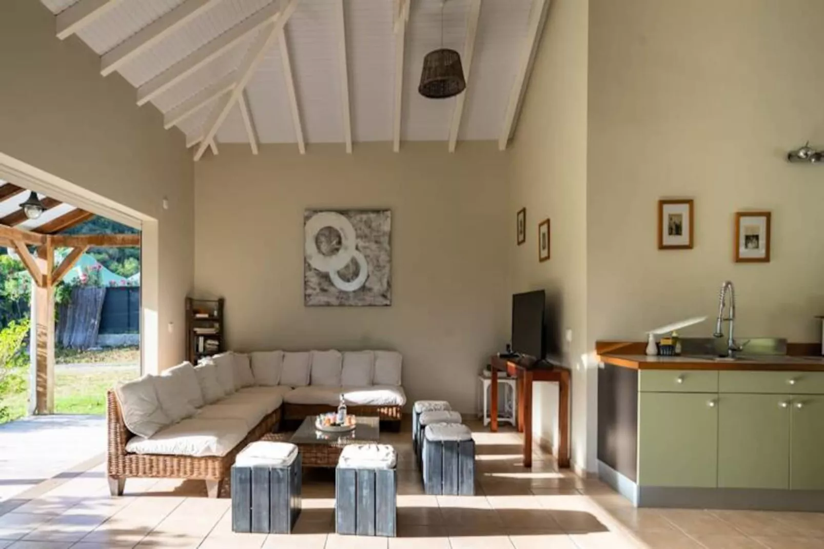 Villa Jacaranda - Untagged