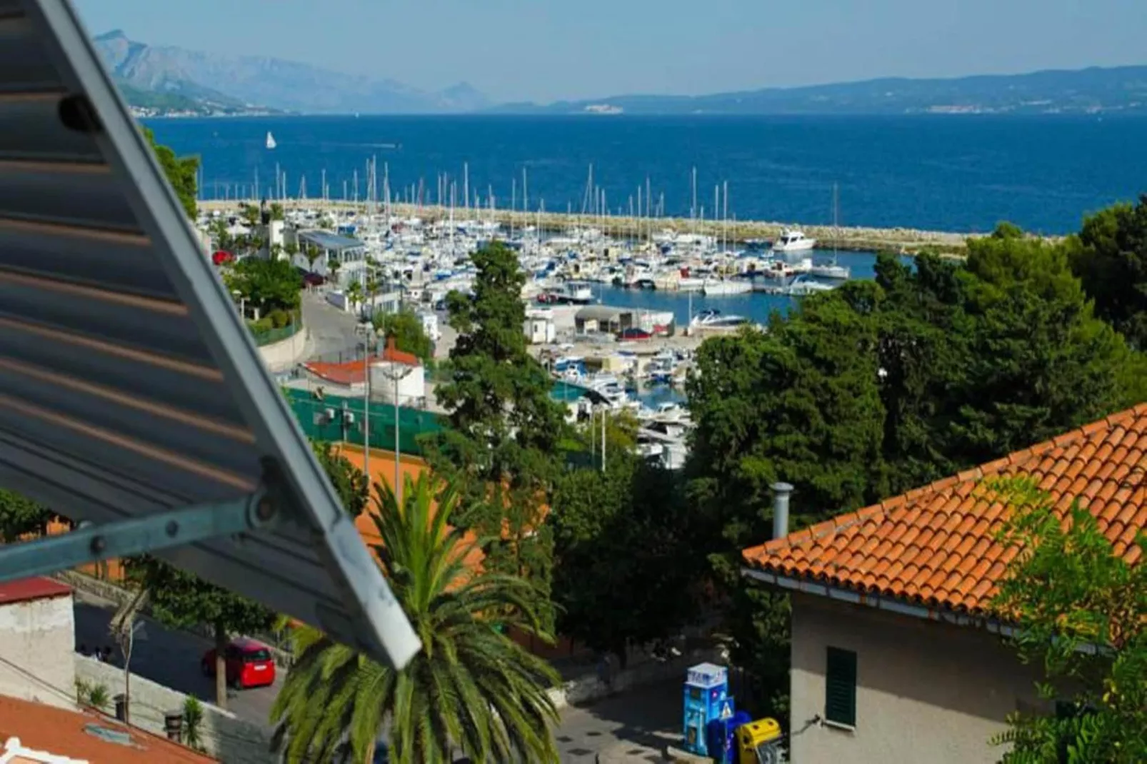 Hektorovic place-Vue d'été