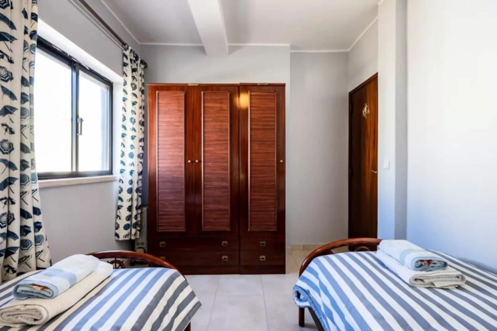 Bay View Townhouse-Non tagué