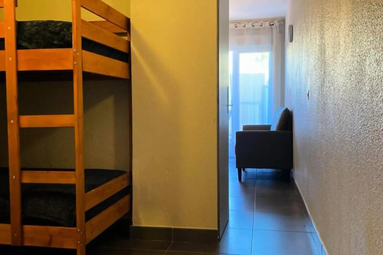 Beau T2 Bis Traversant Idéalement Situé-Nicht zugeordnet