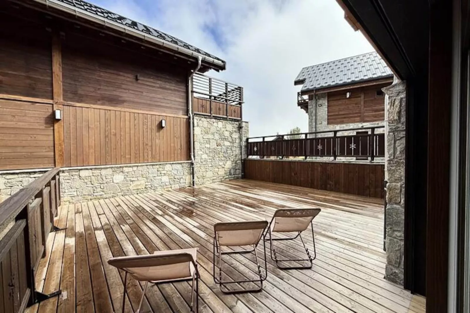 Résidence Complexe Aiguilles-Untagged